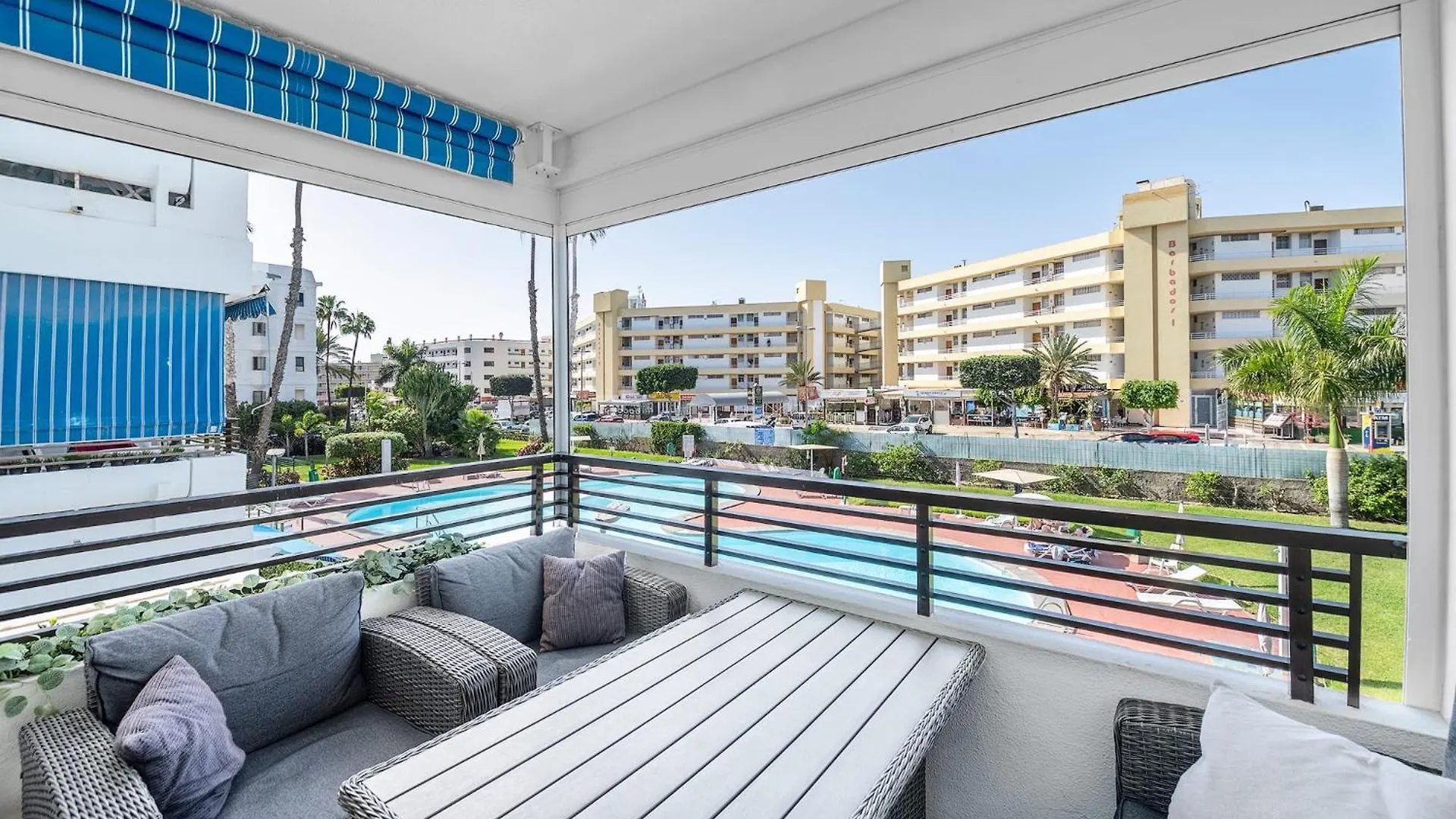 Luxury Pool View Apartment Iguazu Playa del Ingles